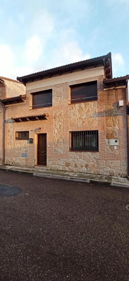 Vila La Higuera De Gredos Higuera de las Dueñas Exteriér fotografie